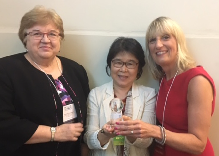 (Left to right) INDEN Biennial Conference Chair and University of Toledo School of Nursing Dean Linda Lewandowski (’77), PhD, RN, FAAN; Oi Saeng Hong, RN, PhD, FAAN; and INDEN President Sonja McIlfatrick, PhD, RN