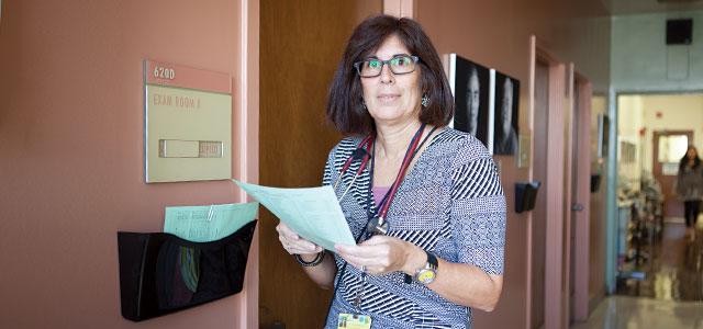 Clarissa Ospina Norvell at San Francisco General Hospital (photos by Elisabeth Fall)