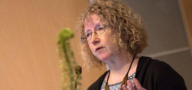 Ruth Malone delivers the 2014 Helen Nahm Research Lecture (photo by Elisabeth Fall).