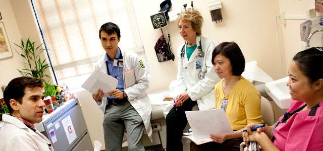 From left: nurse practitioner student Jonathan Van Nuys, medical resident Michael Wongchaowart, nurse practitioner preceptor Kristin Weaver, RN Leonides Penaflo and LVN Marbing Medina (photos by Elisabeth Fall).