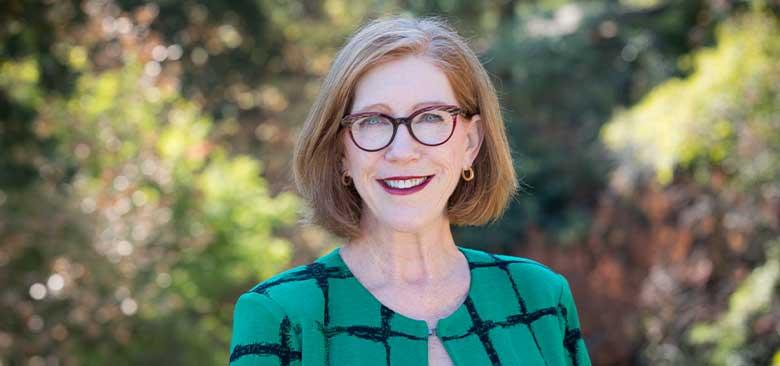 KT Waxman, DNP, RN, FAAN, a distinguished nurse leader in hospitals and academic institutions, will join the UCSF School of Nursing starting Dec. 1, 2021 as director of its Doctor of Nursing Practice (DNP) program. (Photo credit: Elisabeth Fall)