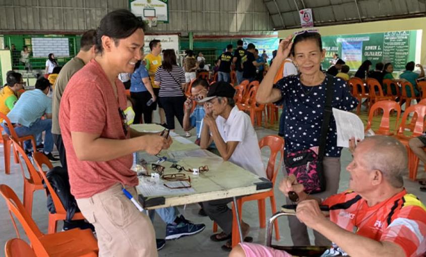 UCSF Nursing PhD candidate Ariel Baria has visited the Philippines six consecutive years, providing volunteer care. (Photo courtesy of Ariel Baria).